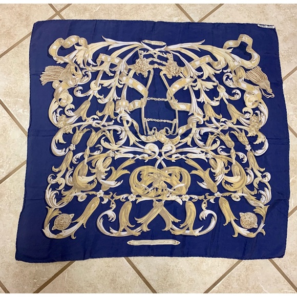 Hermès Silk Scarf - Picture 4 of 6